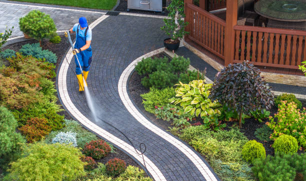 Best Garage Pressure Washing  in Strasburg, VA
